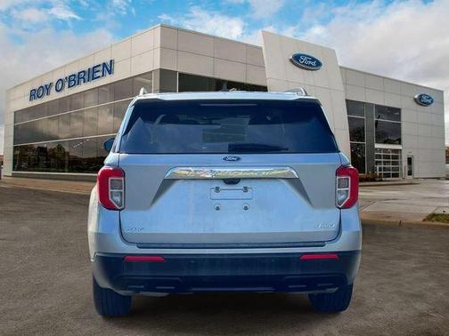 Iconic Silver Metallic 2023 Ford Explorer XLT