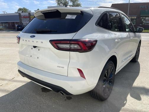 2025 Ford Escape ST-Line Elite