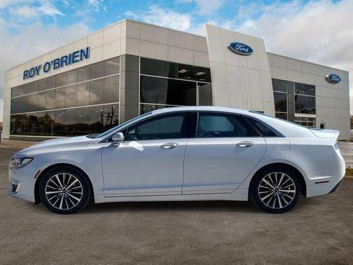 2018 Lincoln MKZ Select