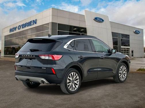2022 Ford Escape Titanium