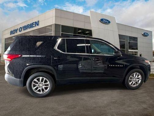 Mosaic Black Metallic 2021 Chevrolet Traverse LS