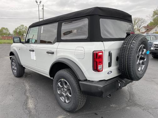 Avalanche Gray 2026 Ford Bronco Big Bend