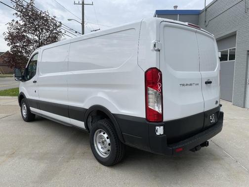 2025 Ford Transit-250