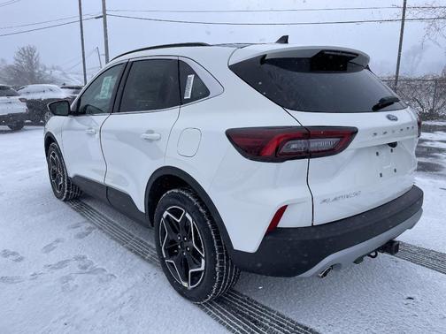 2026 Ford Escape Platinum