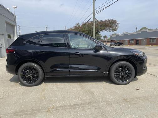 2026 Ford Escape ST-Line Elite