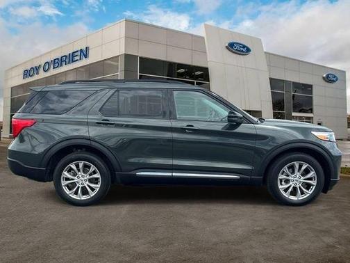 Forged Green Metallic 2024 Ford Explorer XLT