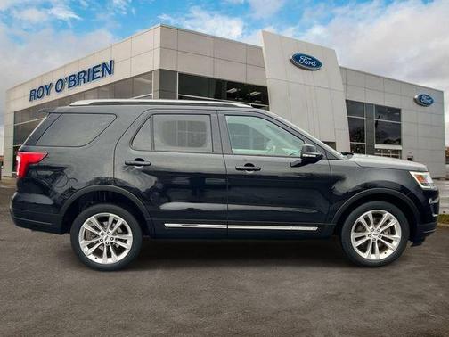 Shadow Black 2018 Ford Explorer XLT