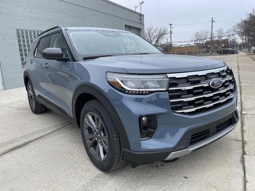 Vapor Blue Metallic 2026 Ford Explorer Active