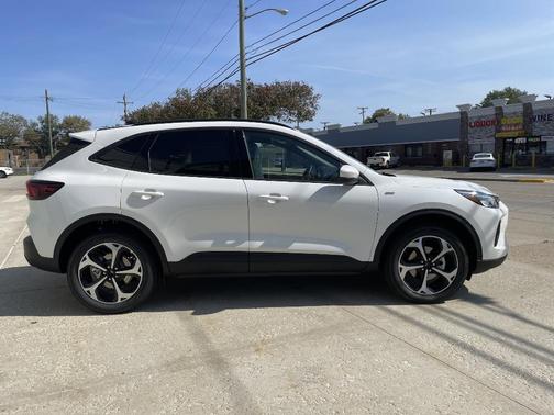 2025 Ford Escape ST-Line Select