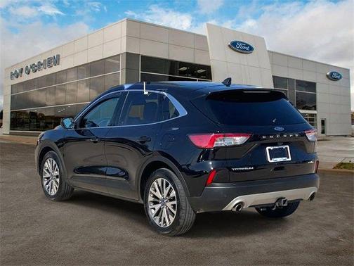 2022 Ford Escape Titanium