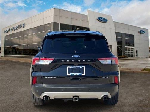 2022 Ford Escape Titanium