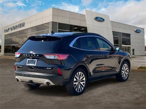 2022 Ford Escape Titanium