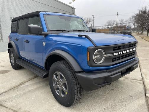 Velocity Blue Metallic 2026 Ford Bronco Big Bend