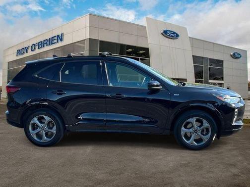 Agate Black Metallic 2024 Ford Escape ST-Line Select