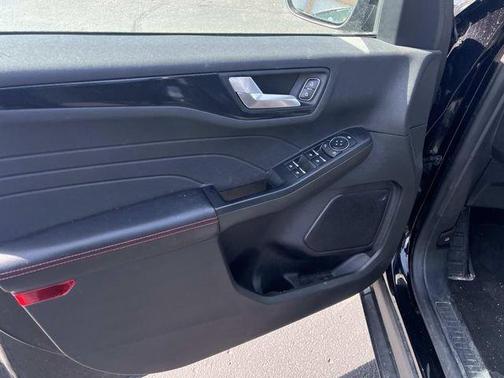 Agate Black Metallic 2024 Ford Escape ST-Line Select