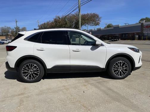 2026 Ford Escape PLUG-IN