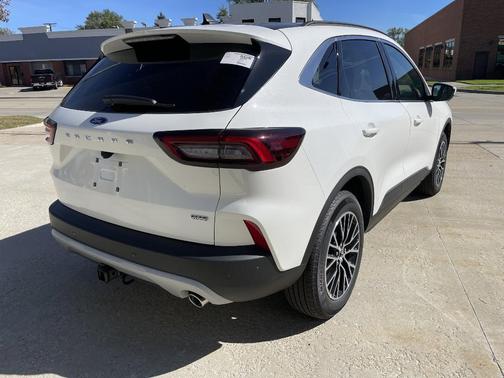 2026 Ford Escape PLUG-IN