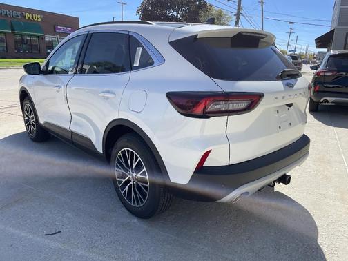 2026 Ford Escape PLUG-IN