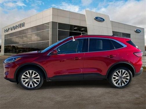 2022 Ford Escape Titanium