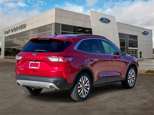 2022 Ford Escape Titanium