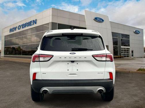 Oxford White 2022 Ford Escape SE