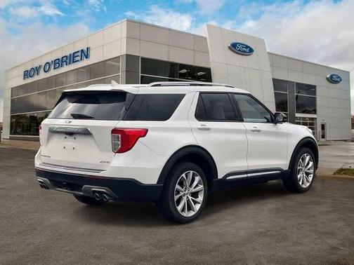 Star White 2023 Ford Explorer Platinum