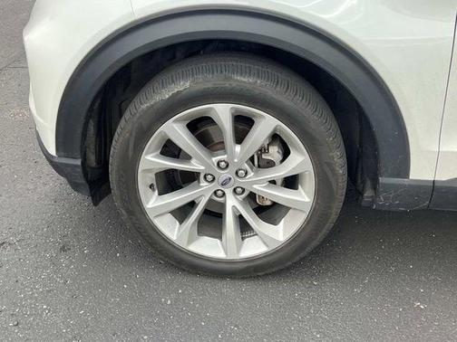 Star White 2023 Ford Explorer Platinum