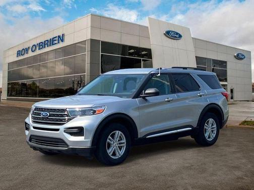 Iconic Silver Metallic 2024 Ford Explorer XLT