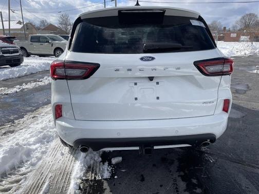 2025 Ford Escape ST-Line Elite