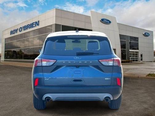 Blue Metallic 2020 Ford Escape SE