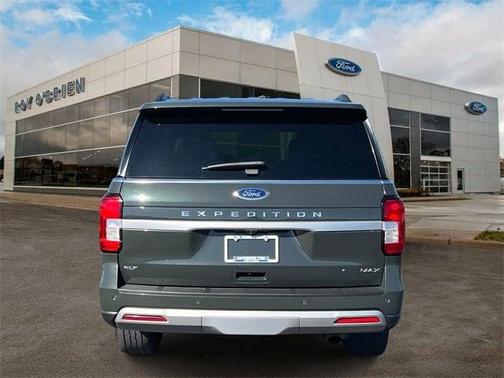2022 Ford Expedition Max XLT