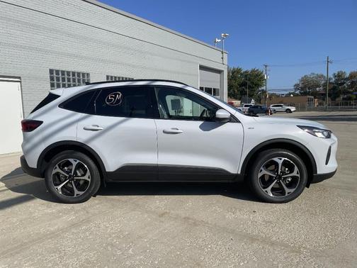 2025 Ford Escape ST-Line Select