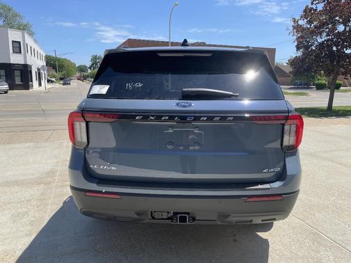 Vapor Blue Metallic 2026 Ford Explorer Active