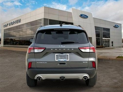 2022 Ford Escape Titanium