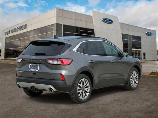 2022 Ford Escape Titanium