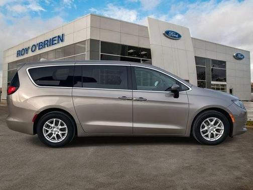 2017 Chrysler Pacifica LX