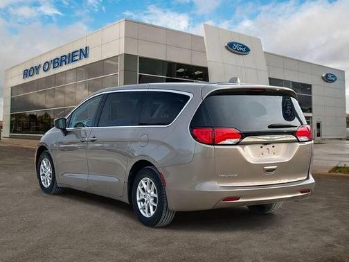 2017 Chrysler Pacifica LX