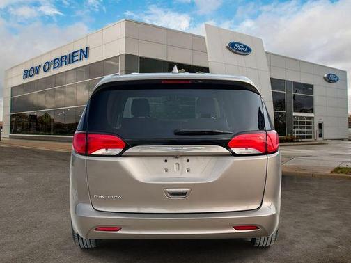 2017 Chrysler Pacifica LX