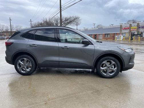 2025 Ford Escape ST-Line