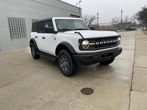 Oxford White 2026 Ford Bronco Big Bend