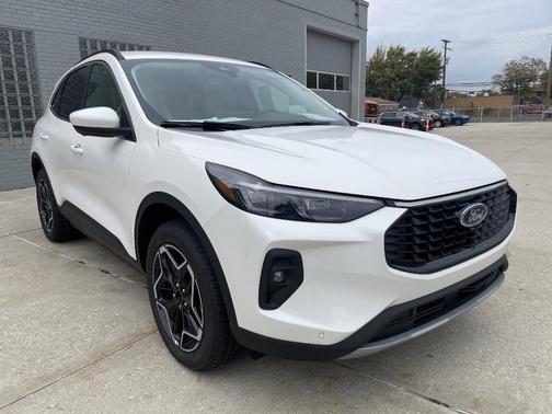 2025 Ford Escape Platinum