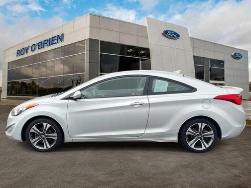 Shimmering Silver 2013 Hyundai ELANTRA SE