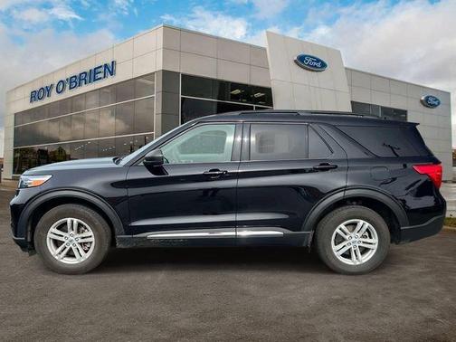 Agate Black Metallic 2024 Ford Explorer XLT