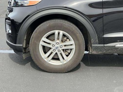 Agate Black Metallic 2024 Ford Explorer XLT