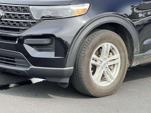 Agate Black Metallic 2024 Ford Explorer XLT