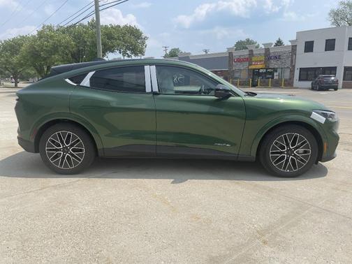 2025 Ford Mustang Mach-E Premium