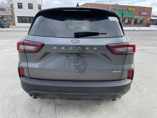 2025 Ford Escape ST-Line