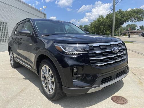 2025 Ford Explorer Active