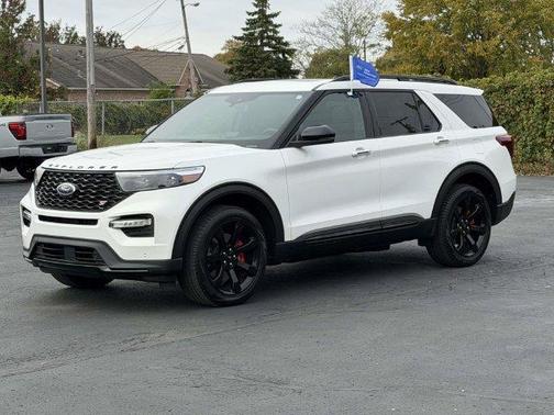 Star White 2024 Ford Explorer ST