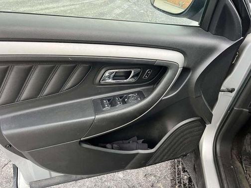 2013 Ford Taurus SEL